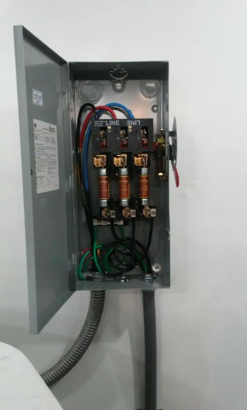 Three-phase disconnect switch installed for Electrical Wiring & Rewiring in Sunnyside